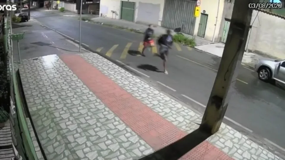 Caçada termina com suspeito morto e outro preso após sargento ser baleado com a própria arma em MG