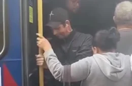 Vídeo mostra ônibus lotado e revela drama de passageiros durante greve dos trens em SP