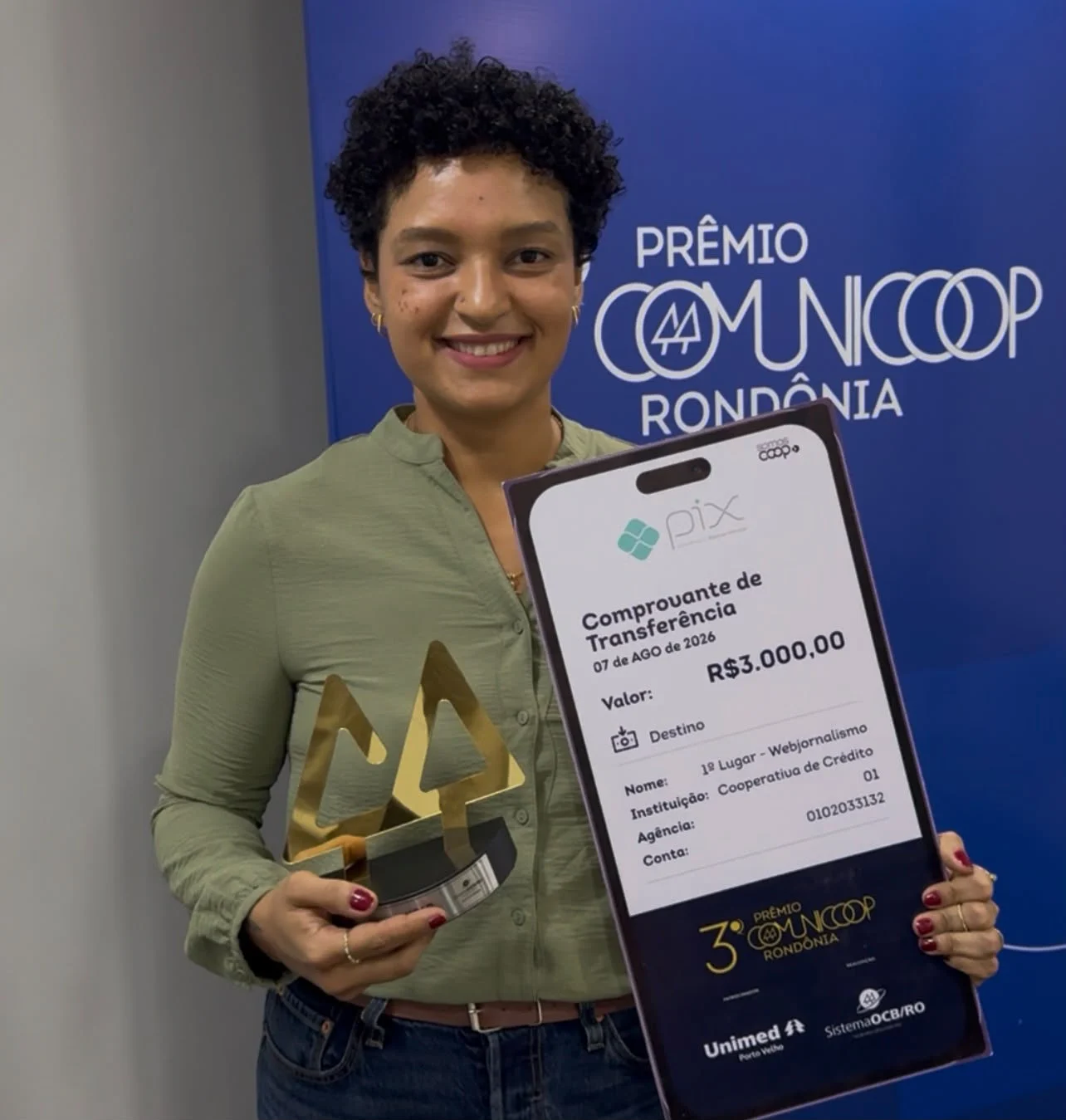 A jornalista Thaís Nauara, repórter do braço NC AGRO no Grupo Norte de Comunicação (NC News), faturou o cobiçado 1º lugar na categoria Webjornalismo durante a 3ª edição do Prêmio ComuniCoop RO, em cerimônia de gala realizada nesta sexta-feira (7 de agosto).