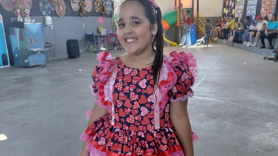 Criança autista morre após engasgar com almoço em escola de MG