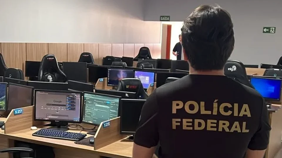 PF mira esquema bilionário de apostas e lavagem de dinheiro com bloqueio de até R$ 1,1 bilhão