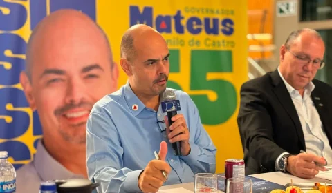 Mateus Simões defende aumento da renda dos mineiros em encontro com empresários em BH
