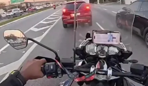 Homens escondidos em bananeiras na Marginal Tietê viralizam nas redes