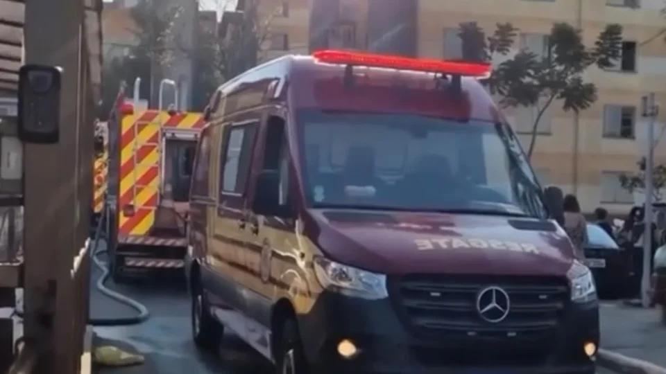 Incêndio atinge apartamento em condomínio de São Bernardo do Campo