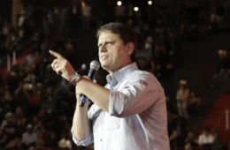 Tarcísio recebe apoio de 200 empresários e transforma recuperação do centro em bandeira para a reeleição em SP