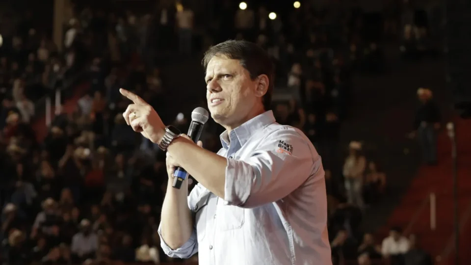 Tarcísio recebe apoio de 200 empresários e transforma recuperação do centro em bandeira para a reeleição em SP