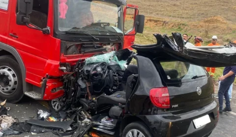 Acidente entre caminhão e carro mata casal e deixa filho gravemente ferido na BR-116