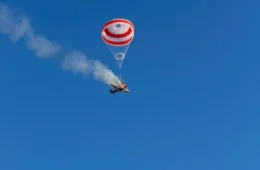 Piloto é levado a hospital após queda de avião na Grande BH