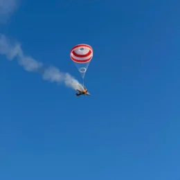 Piloto é levado a hospital após queda de avião na Grande BH