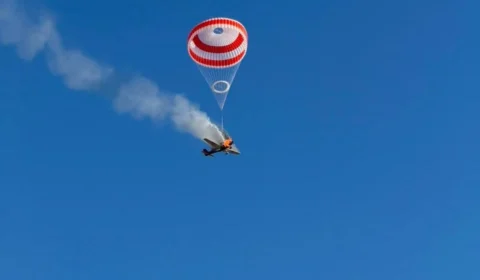 Piloto é levado a hospital após queda de avião na Grande BH