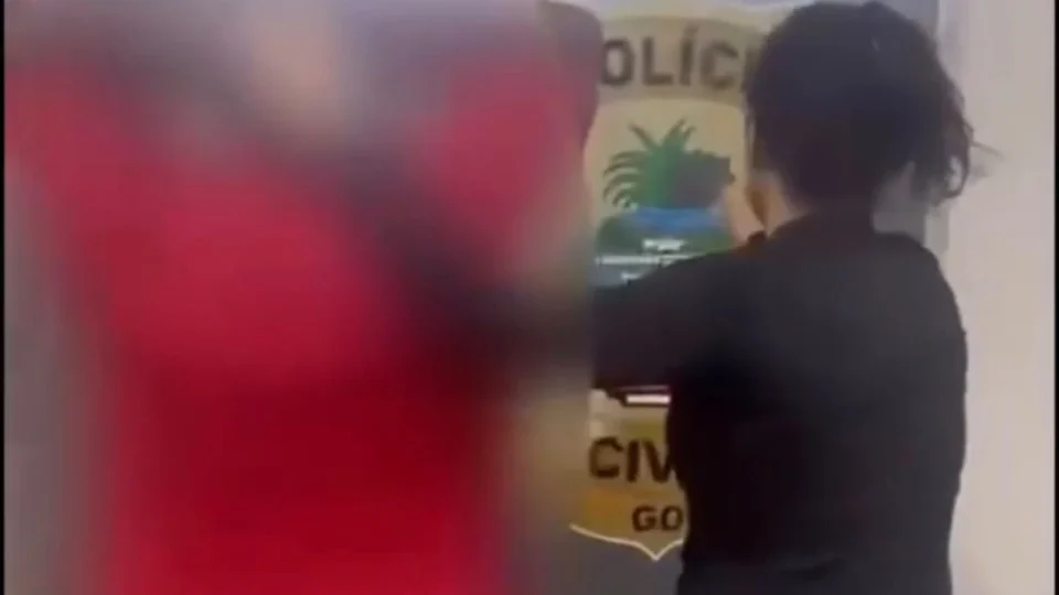 Homem é preso suspeito de abusar da própria filha por cerca de sete anos em Goiás