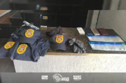 ROCAM intercepta Jeep com placas clonadas e prende quatro homens com uniformes da Polícia Civil em Guarulhos