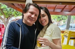 Giovani surge abraçado com mulher horas antes de confirmação de divórcio após 26 anos de casamento