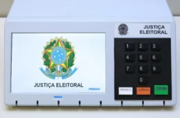 Lula, Flávio e candidatos a deputado estreiam no horário eleitoral; campanha entra em nova fase