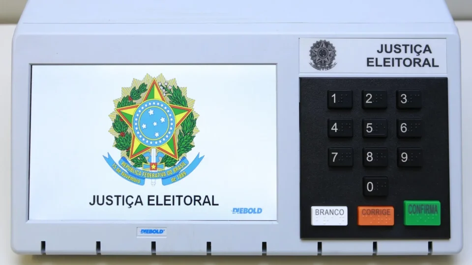 Lula, Flávio e candidatos a deputado estreiam no horário eleitoral; campanha entra em nova fase