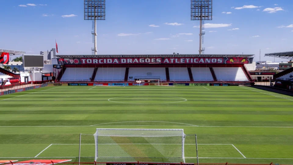 Atlético-GO x Botafogo-SP: jogo decisivo hoje às 19h30 na Série B