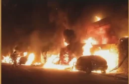 Incêndio em galpão de recicláveis destrói 15 carros na Zona Sul de SP