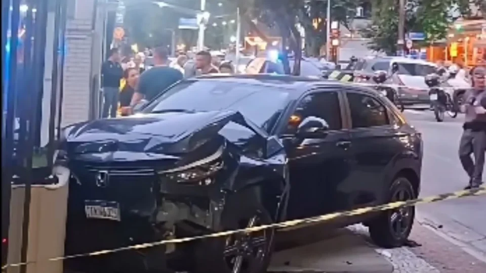 Motorista atropela três pessoas e mata mulher de 79 anos em Santos