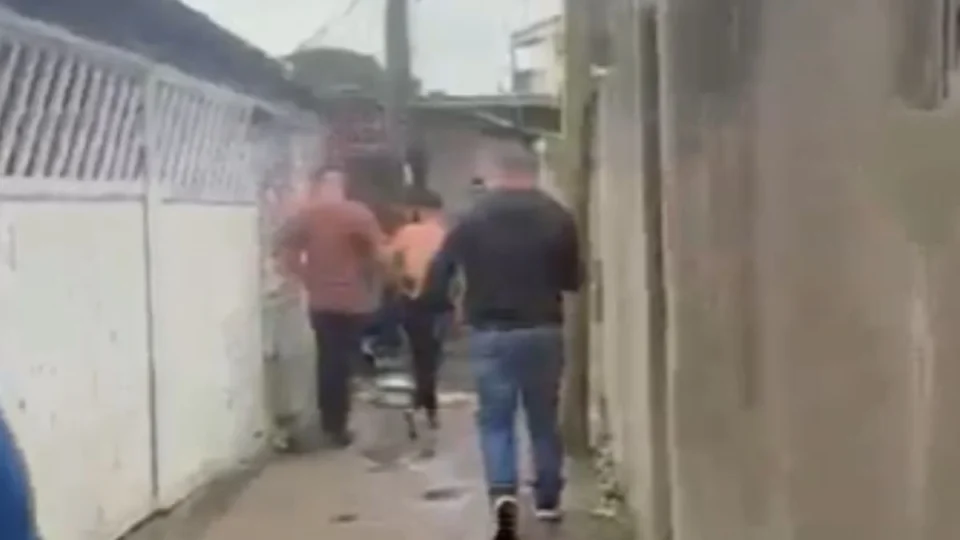 Adolescente de 17 anos é apreendido após quatro roubos em três semanas