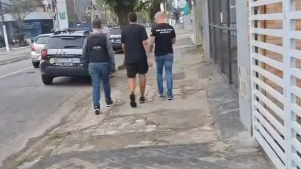 Adolescente de 15 anos é apreendido em Santos