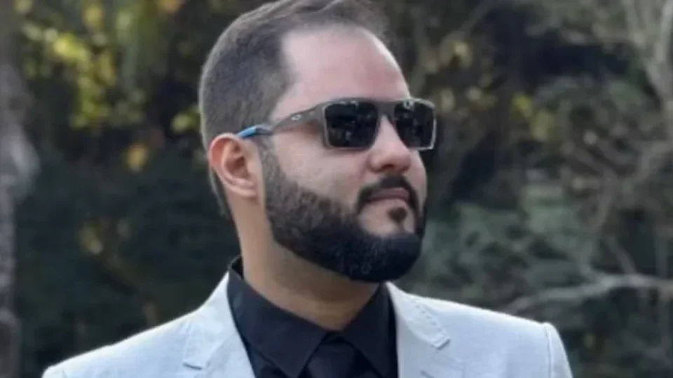 Advogado é solto após pagar mais de R$ 16 mil de fiança por acidente que matou três pessoas no Acre
