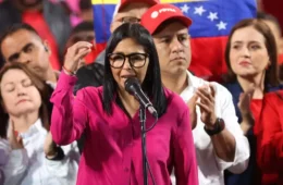 Delcy Rodríguez diz que Venezuela manterá controle do petróleo