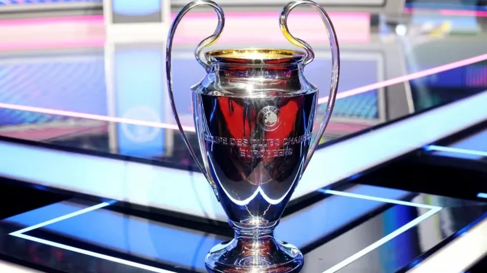 Sorteio da fase de liga da Champions League reúne 36 clubes nesta quinta-feira