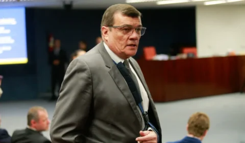 Moraes autoriza ex-ministro Paulo Sérgio Nogueira a fazer curso EAD na prisão