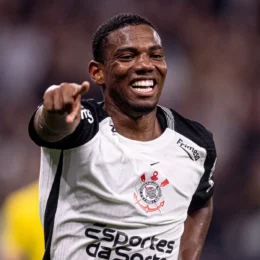 Corinthians negocia venda de André ao Nottingham Forest