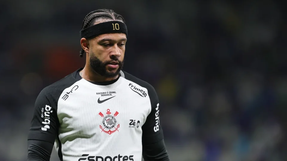 BOMBA: Corinthians rompe negociação e dispensa Memphis Depay! Confira a nota