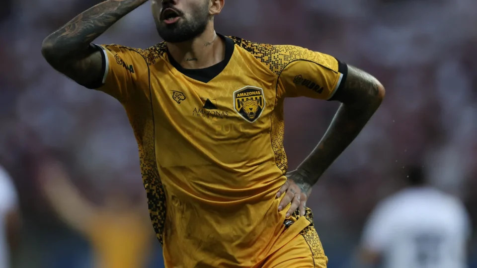 Amazonas FC perde artilheiro após 5 meses sem salário na Série C
