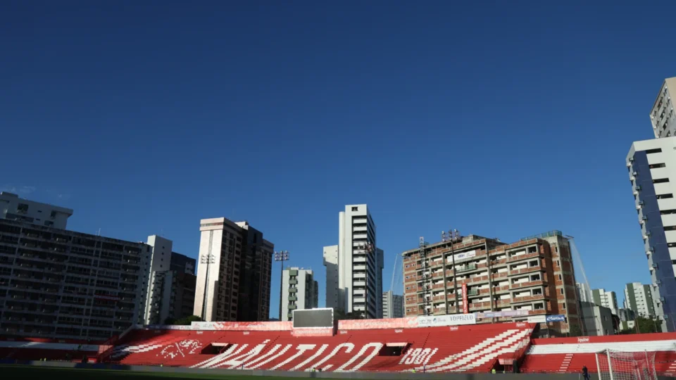 Náutico x Atlético-GO: palpite e onde assistir ao vivo hoje às 16h
