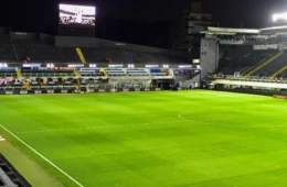 Santos x Athletico-PR: pressão aumenta na Vila Belmiro antes de duelo decisivo
