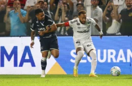 Análise: ataque com Neymar e mais três não funciona, e Santos chega pressionado para decisão contra o Remo