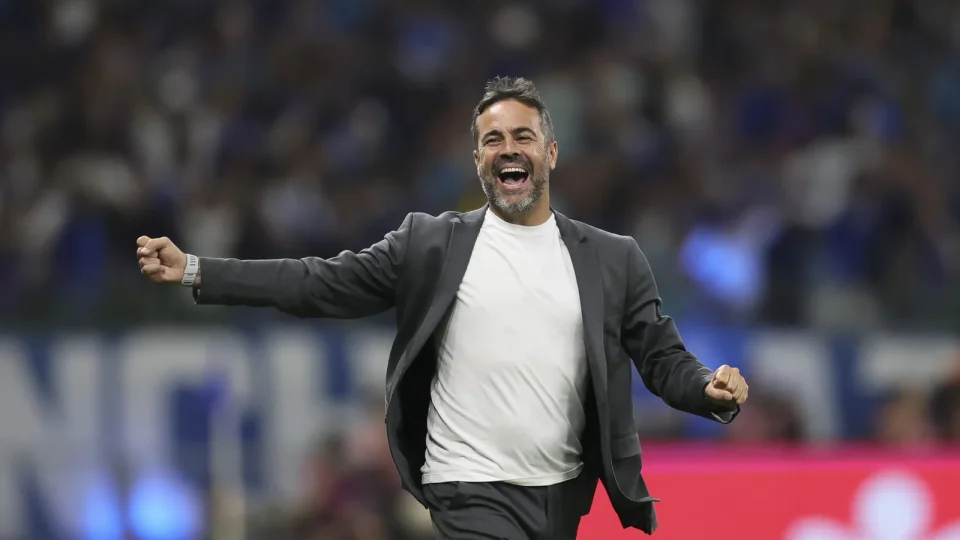 Artur Jorge garante identidade do Cruzeiro em sequência decisiva