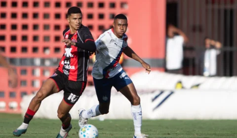 Onde assistir Vitória x Bahia hoje às 16h no Barradão e palpite