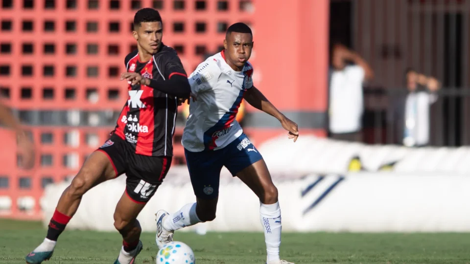 Onde assistir Vitória x Bahia hoje às 16h no Barradão e palpite