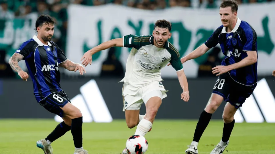 Al Ahli vence Auckland e avança na Copa Intercontinental