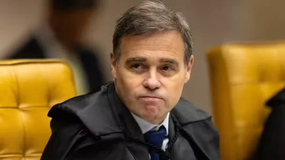 André Mendonça pode mudar o destino dos escândalos que cercam Lula e Flávio Bolsonaro