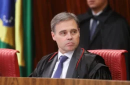 Mendonça intima X a explicar suposto favorecimento de candidatos