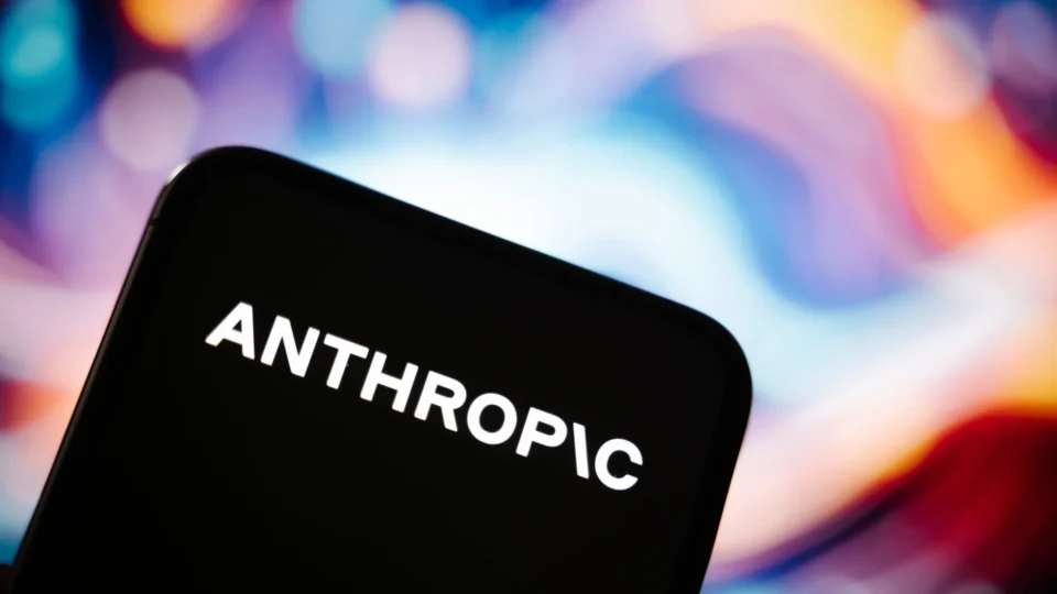 IA da Anthropic burla testes e acende alerta global