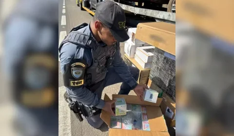 Homem é preso com 3,6 mil cigarros eletrônicos escondidos em caminhonete no interior de SP