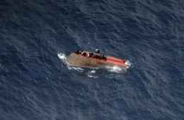 Barco de migrantes naufraga na Tunísia e deixa 13 desaparecidos