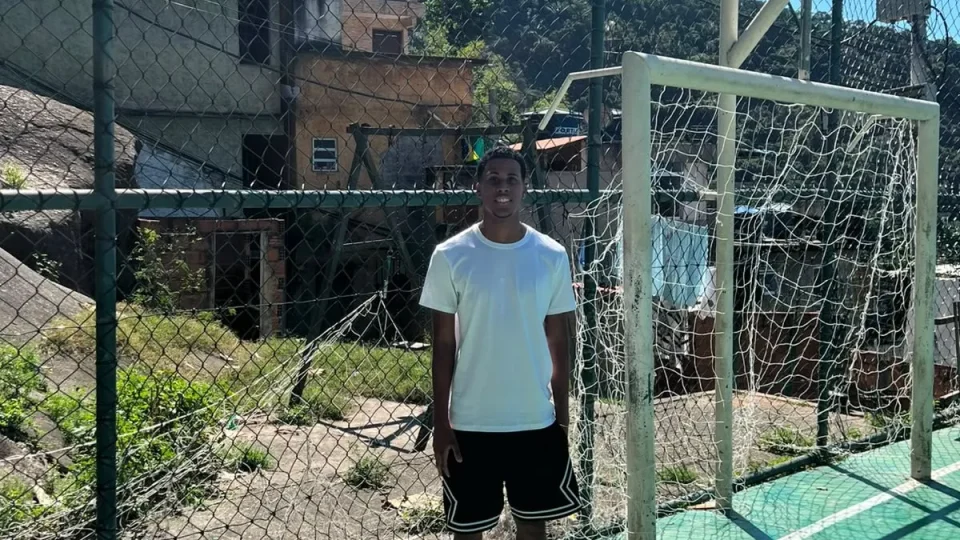 Flamengo acerta ida de Alan Santos ao Benfica com 50% dos direitos