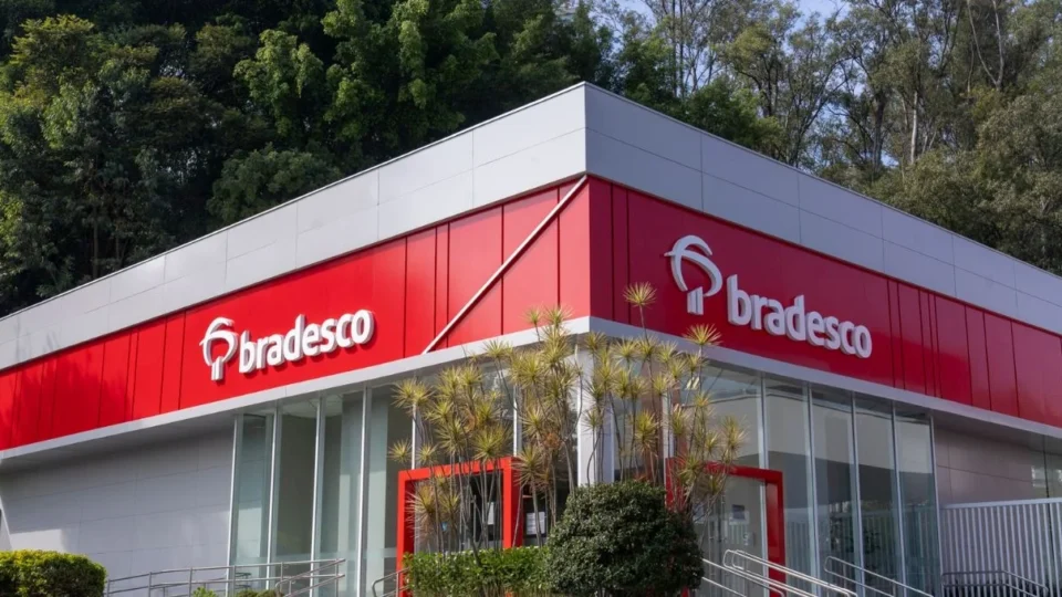 BBDC4: Bradesco lucra R$ 7,1 bi no 2º tri e supera previsão