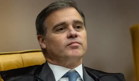 Ministro do STF diz que, mesmo com salário alto, precisa se preocupar com as contas