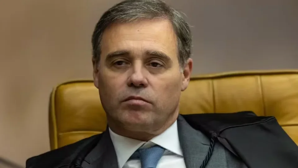 Mendonça deve segurar caso de Lulinha no STF mesmo após pedido da PGR