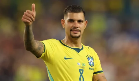 Bruno Guimarães entra para a lista das maiores transferências de brasileiros da história