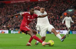 Liverpool busca primeira vitória na Premier League, mas só empata com Nottingham Forest