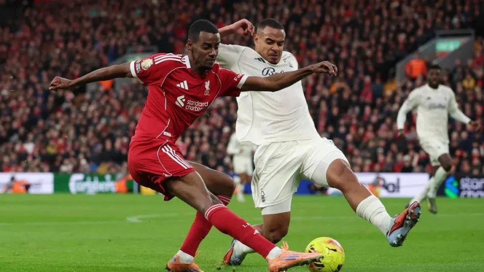Liverpool busca primeira vitória na Premier League, mas só empata com Nottingham Forest